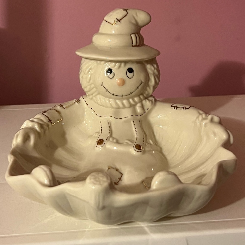 Lenox Super cute scarecrow candy dish